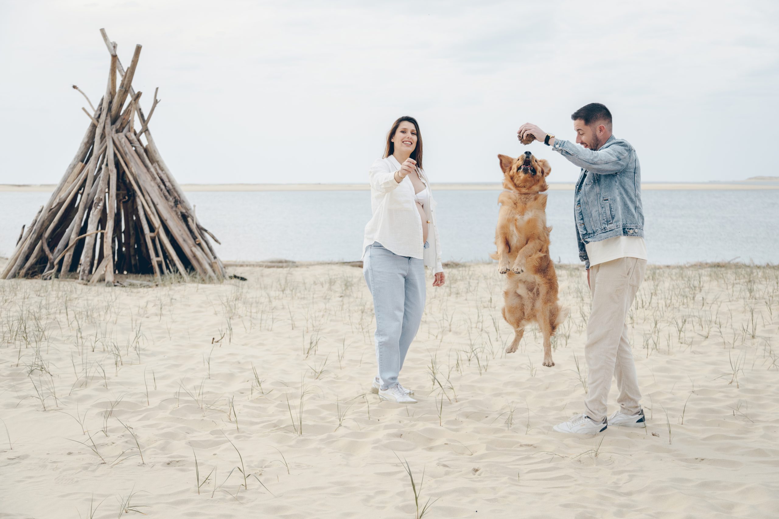 séance photo grossesse et chien à la dune du pilat